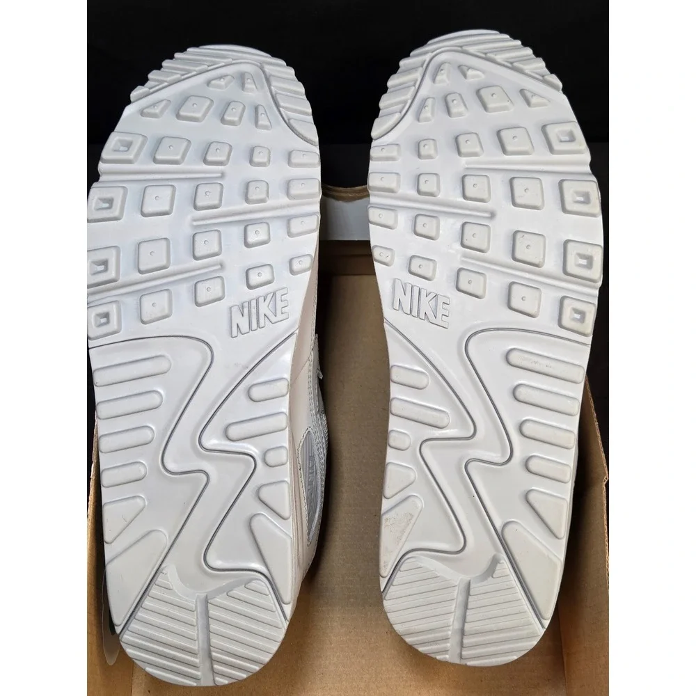 Nike Air Max 90 Wolf Grey Mens Running‎ Shoes CN8490-001 Size 9 Brand New